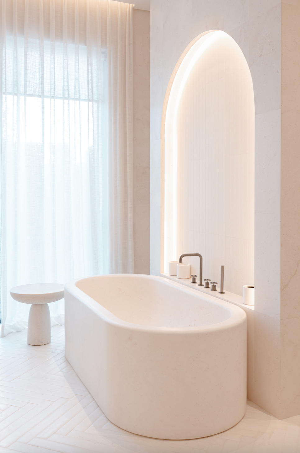 Her Bathroom - Ania Thake