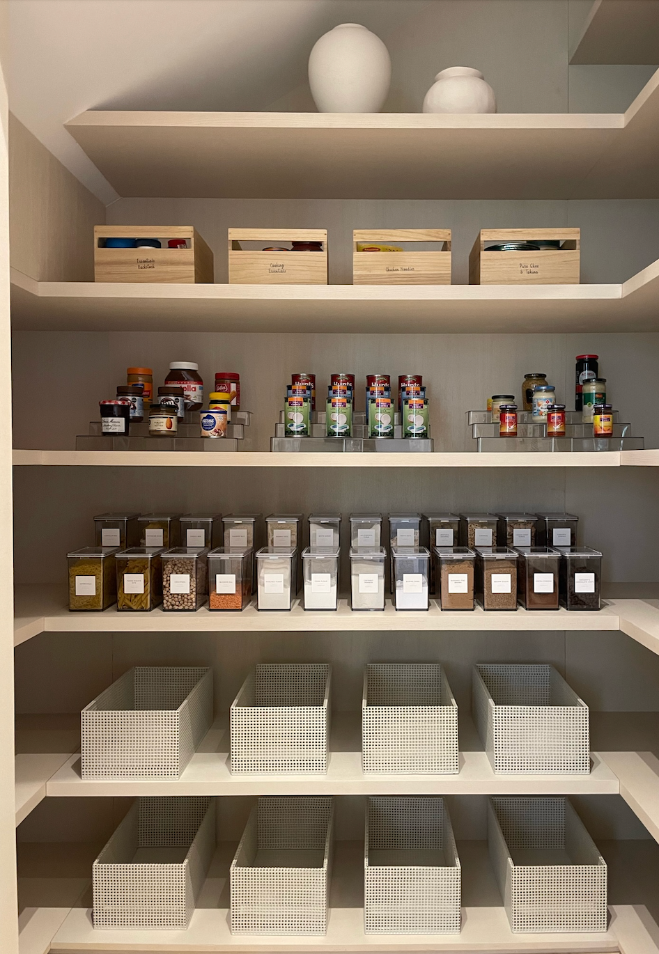 Pantry Helena